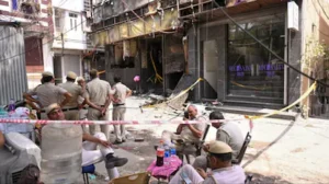 Malviya Nagar Fire: మంటలు కాదు.. ఎక్కువ మంది చనిపోవడానికి కారణం అదే.. ఢిల్లీ అగ్నిప్రమాదం ఘటనలో షాకింగ్ నిజాలు | | ACTPnews