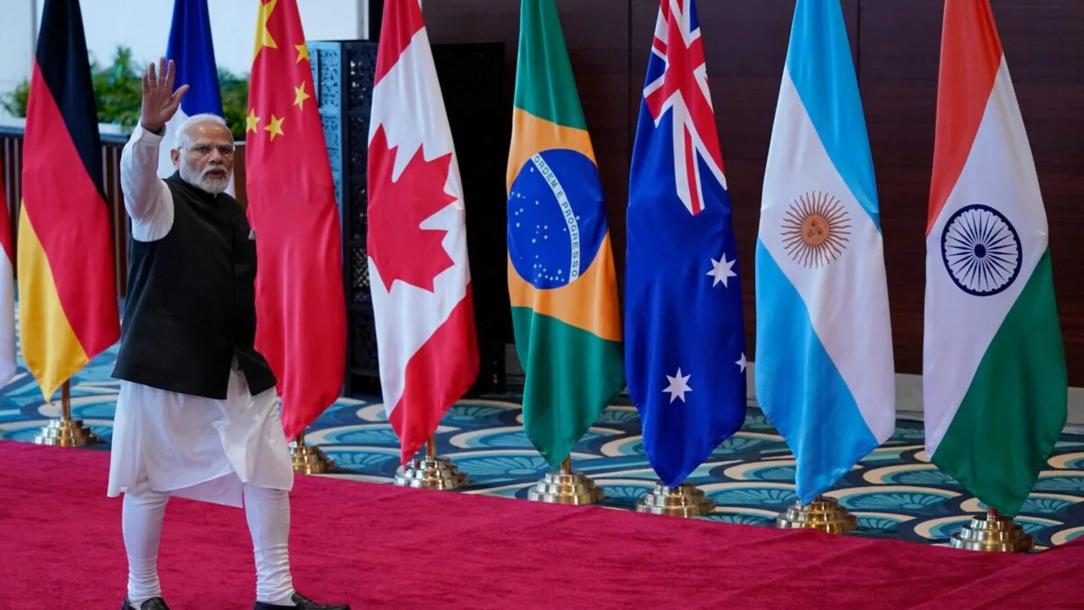 PM Modi: అటు అమెరికా.. ఇటు రష్యా.. అందరితోనూ దోస్తీ.. మోదీ ‘మల్టీ అలైన్‌మెంట్’ పవర్ ఇదే! |