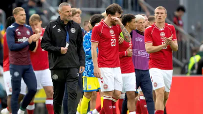 FIFA World Cup 2026: ఫుట్‌బాల్ ప్రపంచకప్‌లో అపశృతి.. మైదానంలో కుప్పకూలిన క్రిస్టియన్.. మ్యాచ్ రద్దు! | క్రీడా వార్తలు | ACTPnews