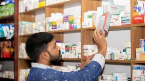 Health Ministry: దగ్గు మందు విక్రయాలపై కేంద్రం కీలక నిర్ణయం.. ఇకపై డాక్టర్ ప్రిస్క్రిప్షన్ తప్పనిసరి | | ACTPnews