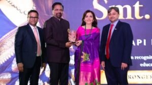 AAPI Humanitarian Award: నీతా అంబానీకి AAPI హ్యూమనిటేరియన్ అవార్డు.. సిటీ కీతో గౌరవించిన మేయర్ జేన్ కాస్టర్ | | ACTPnews