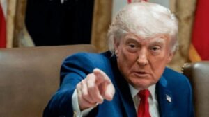 US Iran Conflict: మళ్లీ మెుదటికి వచ్చిన అమెరికా-ఇరాన్ వార్.. ట్రంప్ సంచలన ప్రకటనతో హోర్ముజ్ జలసంధిలో యుద్ధ వాతావరణం | | ACTPnews