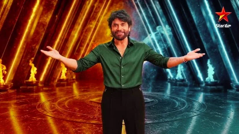 ప్రతి సీజన్లో సినిమా ప్రమోషన్స్, టాలీవుడ్ తారల సందడితో కోలాహలంగా మారే బిగ్ బాస్ వేదిక, ఈసారి పదింతల వినోదాన్ని పంచేందుకు సిద్ధమైంది. బిగ్ బాస్ 10కు సంబంధించి గత కొన్ని రోజులుగా సోషల్ మీడియాలో ఎన్నో ఊహాగానాలు వినిపించాయి. ముఖ్యంగా హోస్ట్ మారుతున్నారని, మరో టాలీవుడ్ స్టార్ హీరో ఈ బాధ్యతలు తీసుకోబోతున్నారనే పుకార్లు షికారు చేశాయి. అయితే, ఈ వార్తలకు చెక్ పెడుతూ నిర్వాహకులు కింగ్ అక్కినేని నాగార్జుననే ఫైనల్ చేశారు. మూడో సీజన్ నుంచి తనదైన శైలిలో, అద్భుతమైన హోస్టింగ్తో షోను నడిపిస్తున్న నాగార్జున, ఈ మైలురాయి సీజన్ను కూడా తన భుజాలపై వేసుకోనున్నారు.