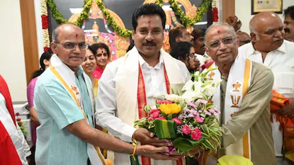 ఎస్వీబీసీ ఛైర్మన్‌గా శ్రీధర్ వర్మకు భాద్యతలు.. ప్రమాణ స్వీకారానికి హాజరైన నందమూరి కుటుంబ సభ్యులు | తెలుగు సినిమా వార్తలు | ACTPnews