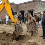 Punjab: కనిపించకుండా పోయిన కూతురు.. జేసీబీతో వచ్చిన పోలీసులు.. పెరట్లో తవ్వి చూస్తే ఘోరం.. పరారైన తండ్రి! | | ACTPnews