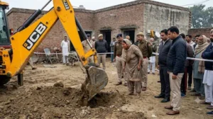Punjab: కనిపించకుండా పోయిన కూతురు.. జేసీబీతో వచ్చిన పోలీసులు.. పెరట్లో తవ్వి చూస్తే ఘోరం.. పరారైన తండ్రి! | | ACTPnews