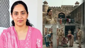 Viral: ఒకప్పుడు ఖైదీలకు బాస్.. ఇప్పుడు వాళ్లకు రూమ్మేట్.. లేడీ జైలర్ గమ్మత్తైన కథ! | | ACTPnews